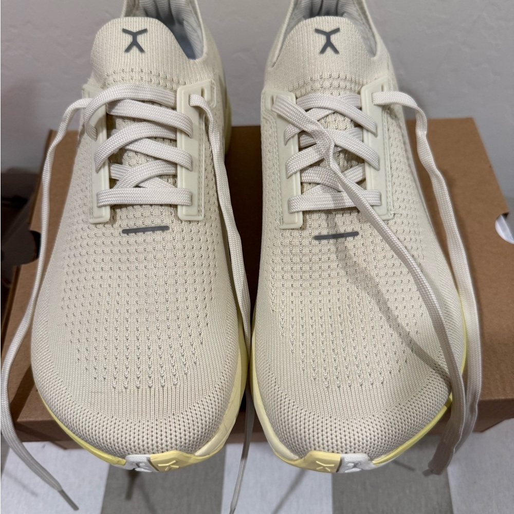 Flux Footwear Women's Adapt Sneakers
